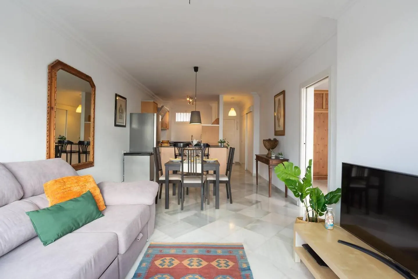 La Colina Beach Torremolinos 0*,  İspanya